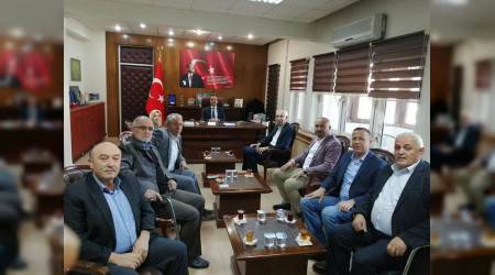 Eski Bakan zkaraman ve ekibinden Kaymakam'a Ziyaret