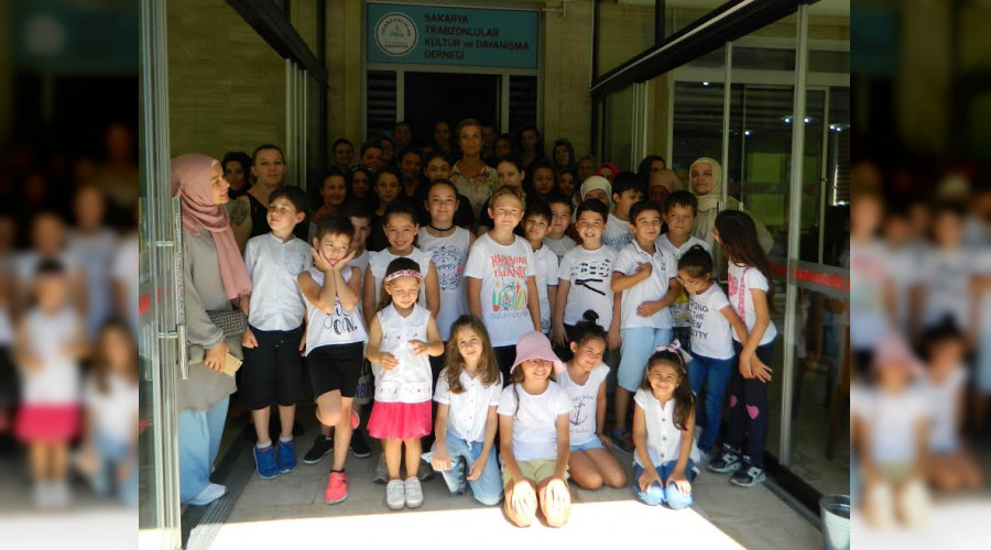 Halk oyunlar� kursu eyl�l ay�na kadar devam edecek