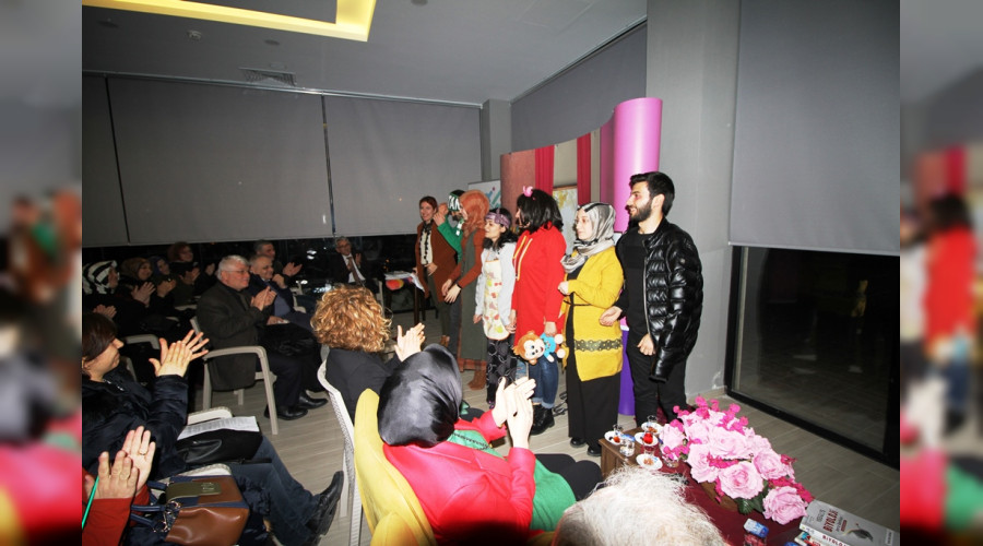 Kah-Veli Saatlere Geyve'de Yo�un �lgi