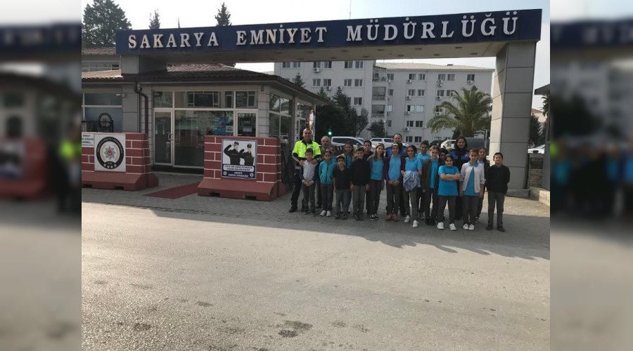 Öğrenciler Sakarya Emniyet Müdürlüğünü Ziyaret etti.