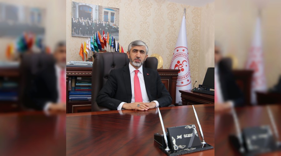 Sakarya Gen�lik ve Spor �l M�d�r� Arif �zsoy, Kurban Bayram� nedeniyle kutlama mesaj� yay�mlad�.