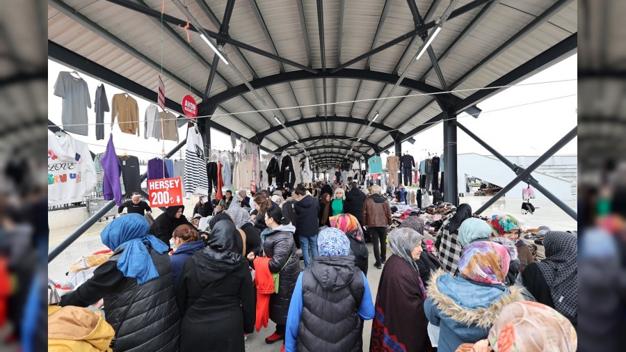 Yenikent Blgesine Yeni Soluk: Giyim ve Kuma Pazar Ald