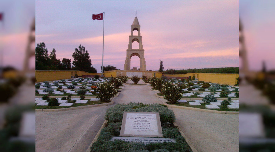 anakkale, Gelecee Yrymzn lham Kayna