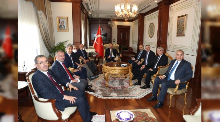 �Cumhurba�kan�m�z�n �nderli�inde milletimize durmadan hizmet edece�iz�