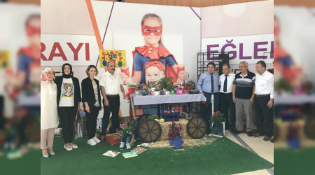 e-Twinning Projesi ?lgn Sakslar' Sergisi
