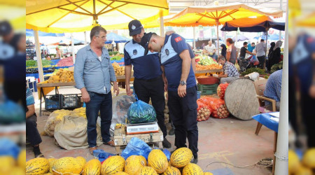 Arifiye Belediyesi Zab�tas�ndan Pazaryeri ve Okul Kantini Denetimleri