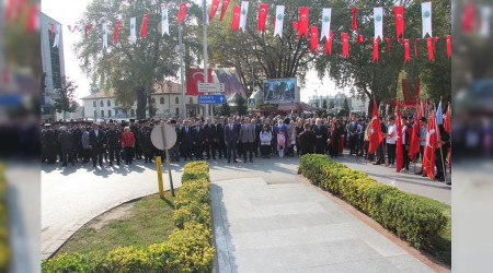 Hendek'te 29 Ekim kutlamalar trenle balad