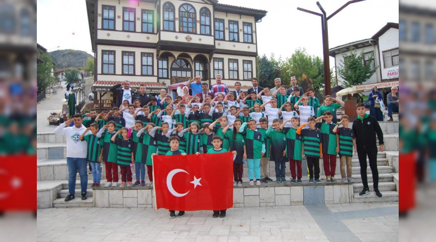 TATANGAST '  den  anlaml bir hareket