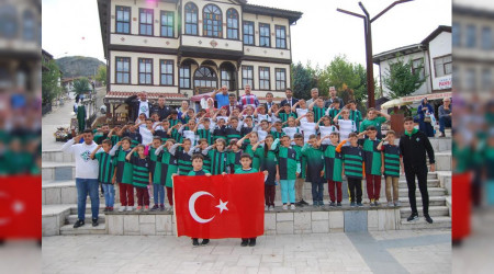 TATANGAST '  den  anlaml bir hareket