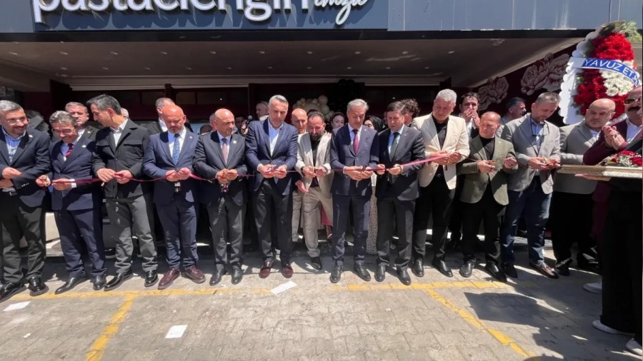 Adapazar��nda Engin K���k imzas�yla g�rkemli a��l��