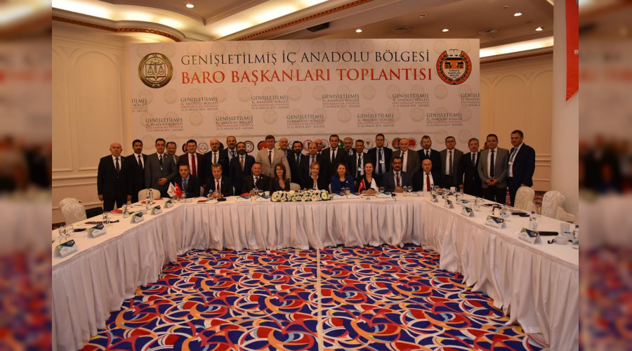 Başkan Burak Baro Başkanları Toplantısı'nda konuştu