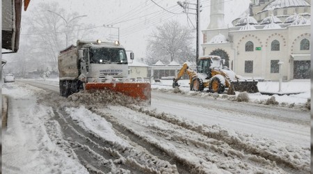 ERENLER'DE EK�PLER ARALIKSIZ �ALI�IYOR