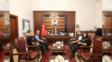 Vali Nayir?e Afet ve Acil Durum Çantası Tanıtımı Yapıldı