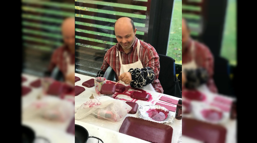 Engelsiz hobi kurslarnda eski eyalar yenileniyor
