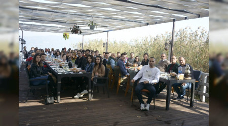 Gelenekselle�en Kahvalt�da Bir Araya Geldiler