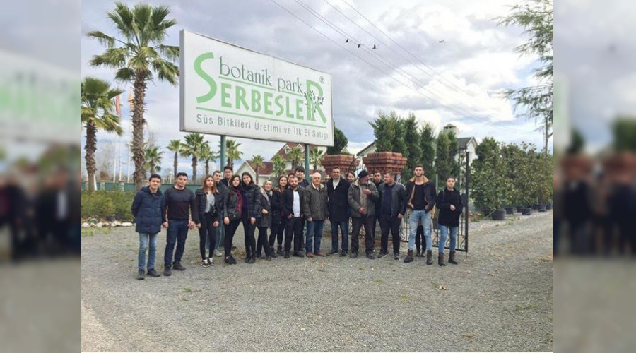 PEYZAJ ÖĞRENCİLERİ SAHADA