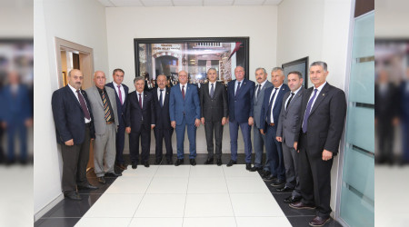 Tarmda kendimize yetmeli fazlasn ihra etmeliyiz