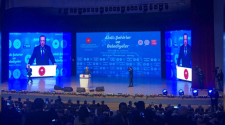 Bakan zen, Akll ehirler ve Belediyeler Kongresine Katld